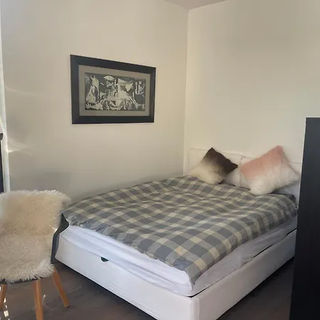 Zum Em Stadion Zu Fuß - Luxus Im Grünen *