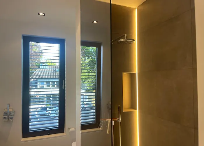 Zum Em Stadion Zu Fuß - Luxus Im Grünen Apartment Köln